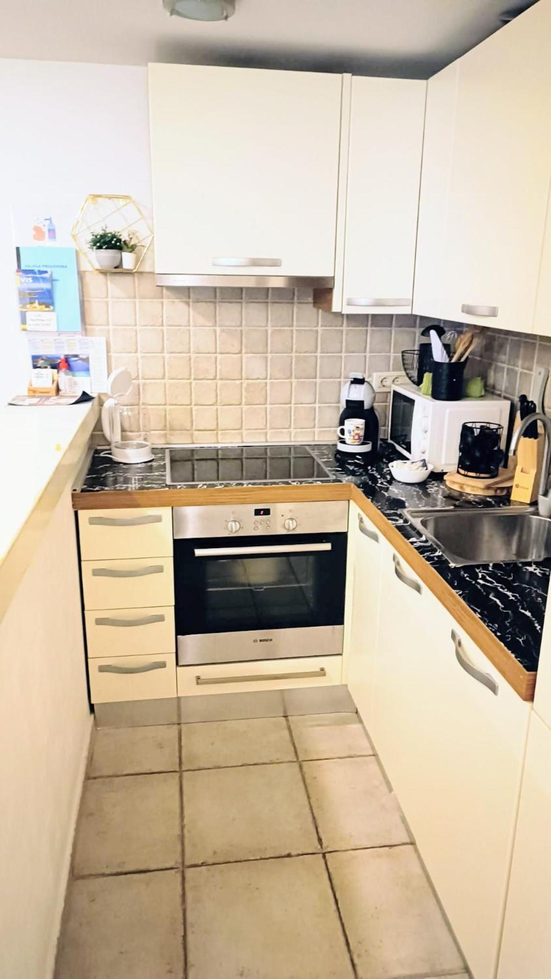 As Lucana Apartment - Ground Floor Віс Екстер'єр фото